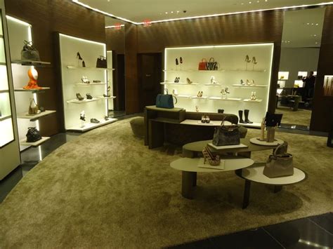 fendi store short hills nj.